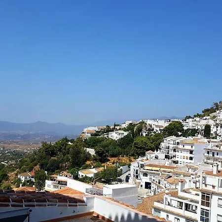 Penthouse Lumineux Avec Piscine