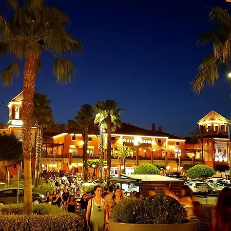 Penthouse Lumineux Avec Piscine *