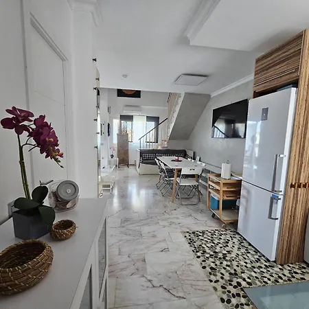 Penthouse Lumineux Avec Piscine Appartamento Torremolinos