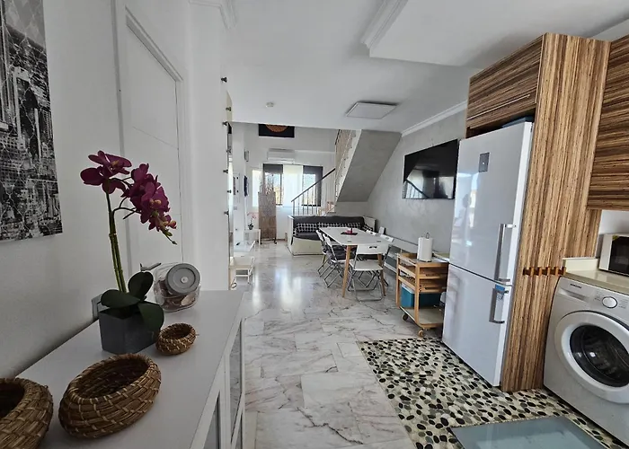 Penthouse Lumineux Avec Piscine Appartamento Torremolinos