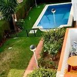 Penthouse Lumineux Avec Piscine Apartment