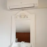 Penthouse Lumineux Avec Piscine Apartment