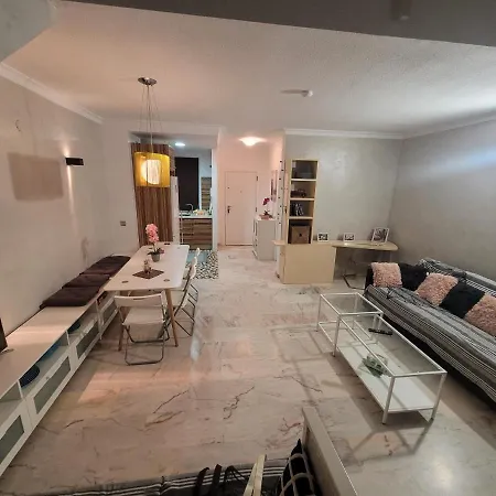 Penthouse Lumineux Avec Piscine